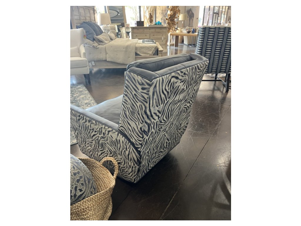 Zero Gravity Leather Recliner