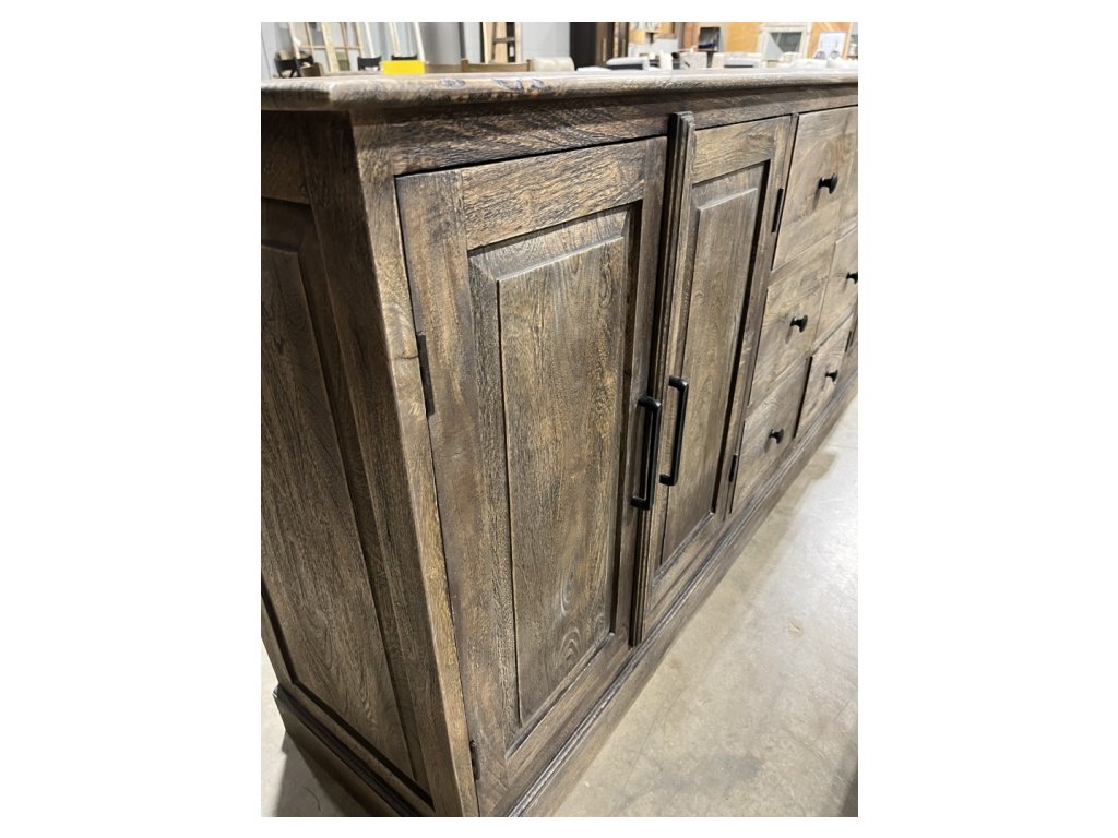 4 Door and 6 Drawer Sideboard