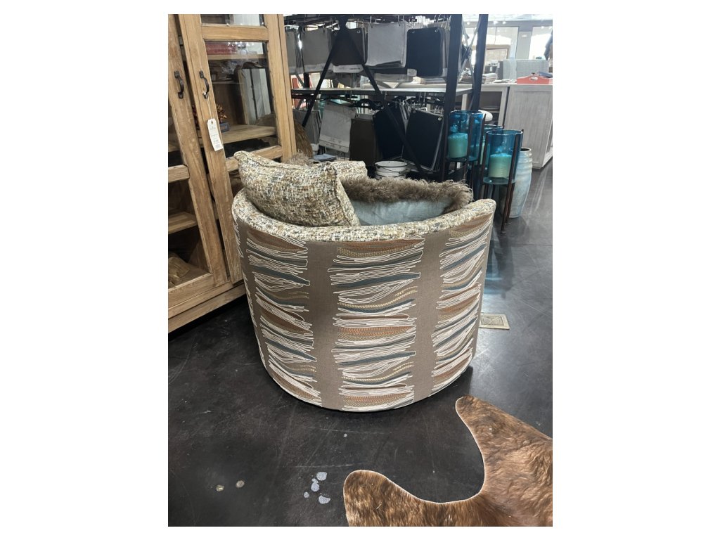 Dual Pattern Round Swivel Chair - Alternative View