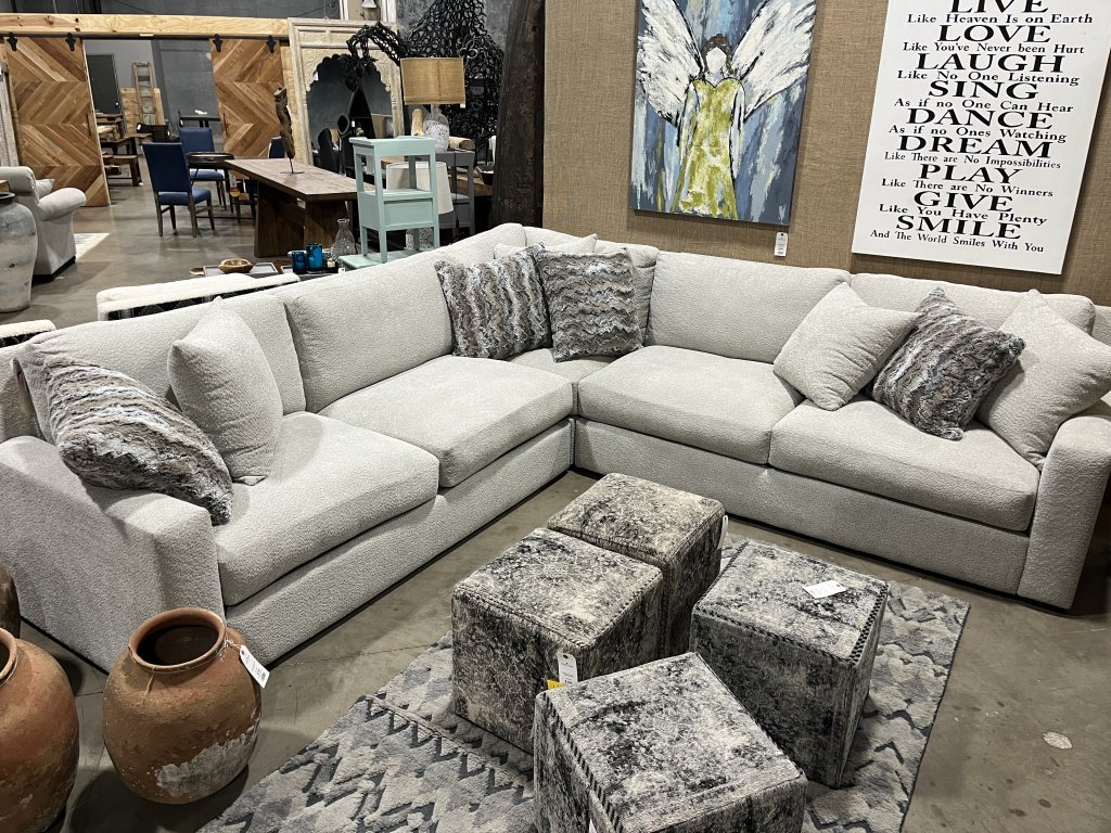 AC6700 3pc Sectional 