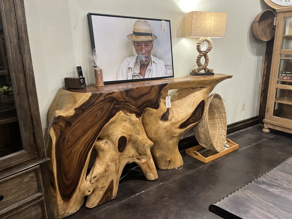 Large Monkey Pod Console