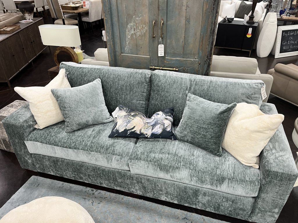 Ontario Grand Sofa