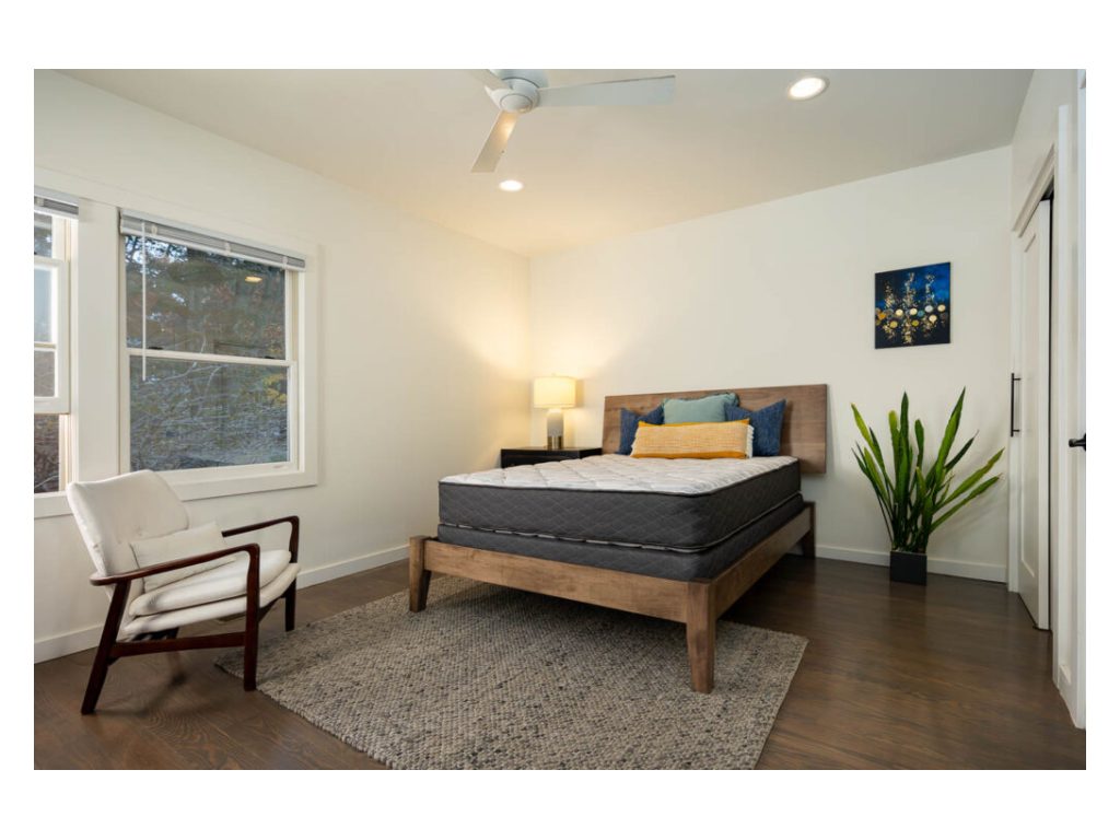 Sapphire Innerspring Mattress, alternate view