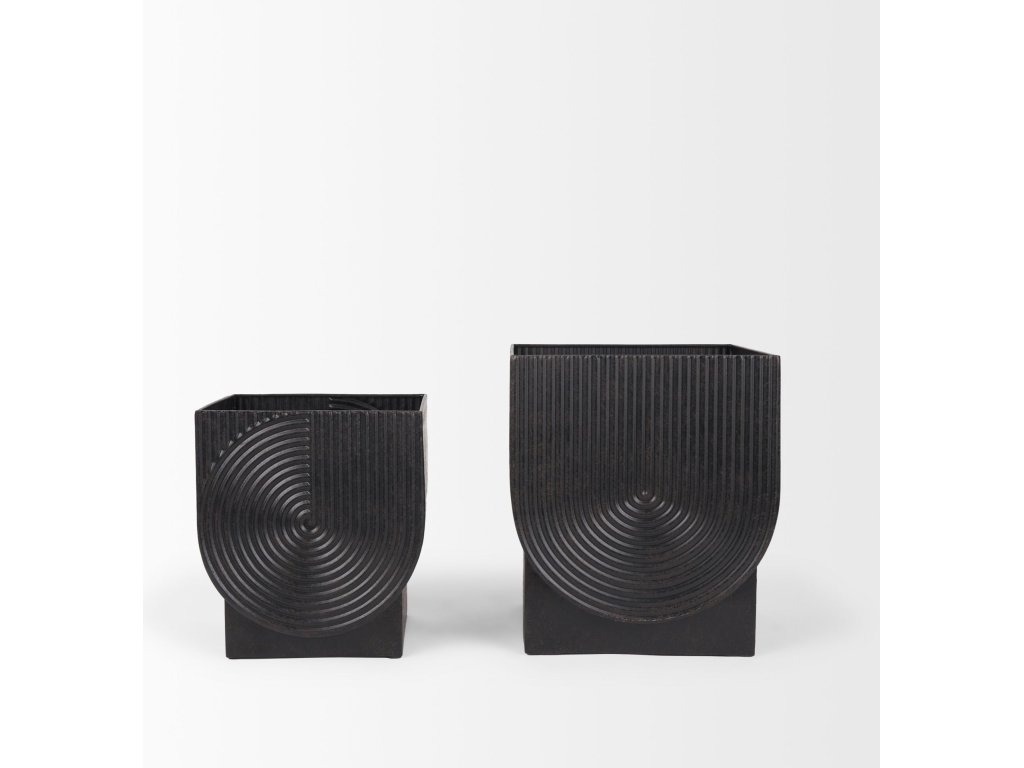 Antiqued Black Metal Planters (Set of 2)