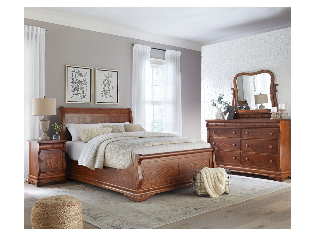 Amish Furniture of NE Chippewa Sleigh Gentleman’s Chest, alternate view