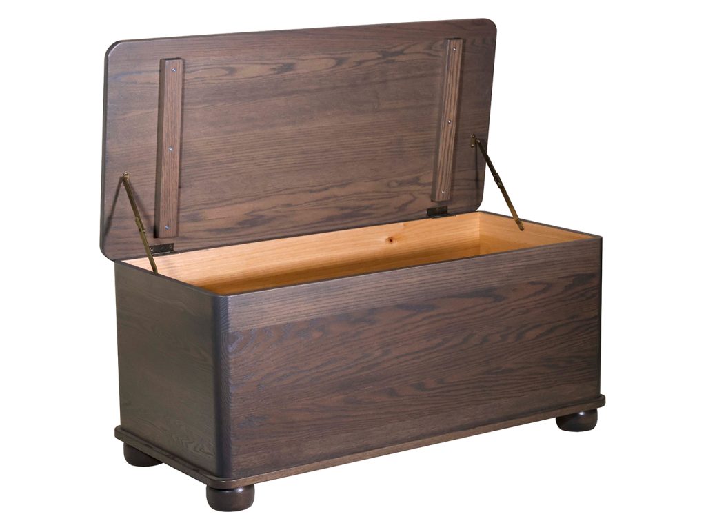 Amish Furniture of NE Baylor Chest, alternate view