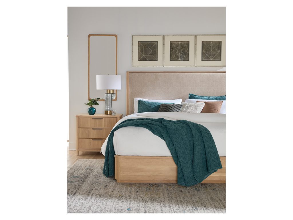 Amish Furniture of NE Reseda Platform Bed, alternate view