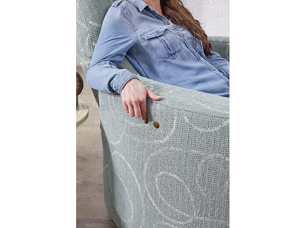 Corllini Swivel Barrel Recliner - image 9