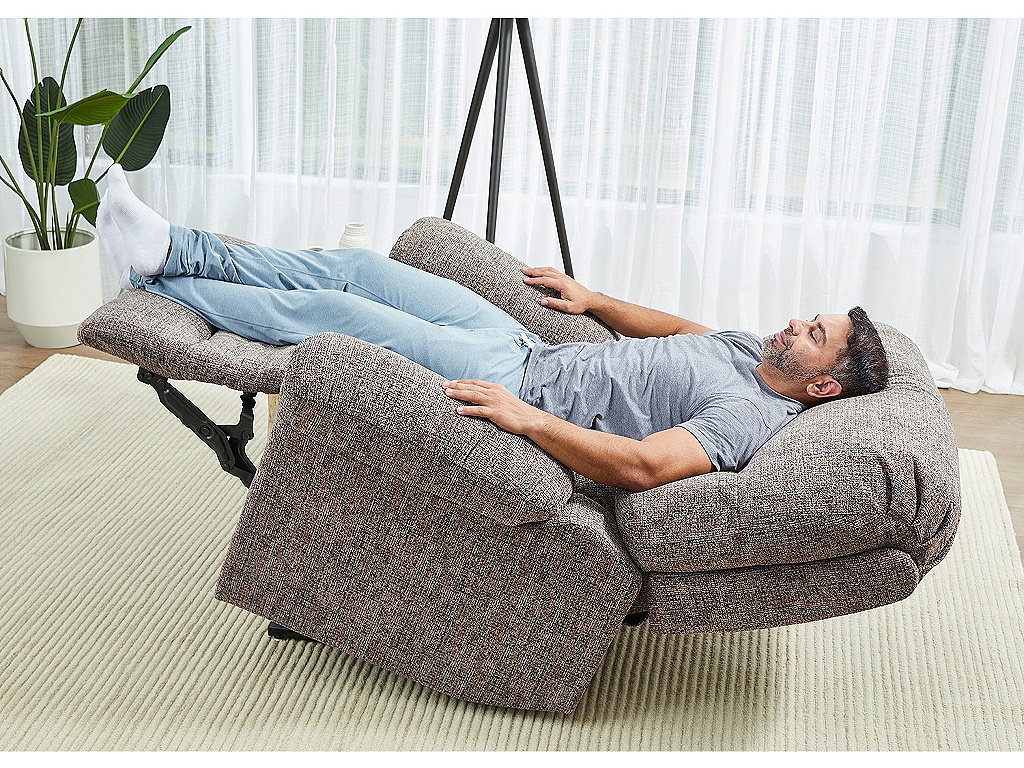 Badge Beast Zero-Gravity Recliner - image 12