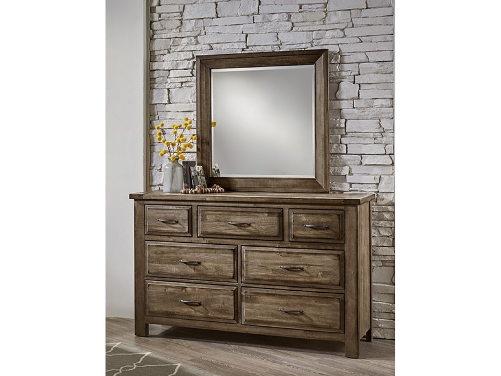 Triple Dresser - 7 Drawers - image 1