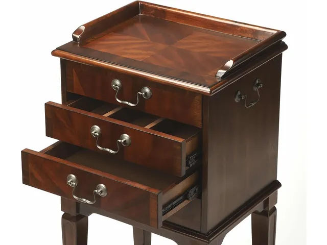 Hardwick Chest