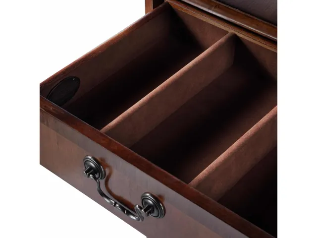 Hardwick Chest