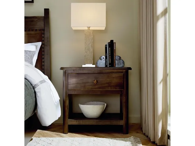Heritage One Drawer Nightstand