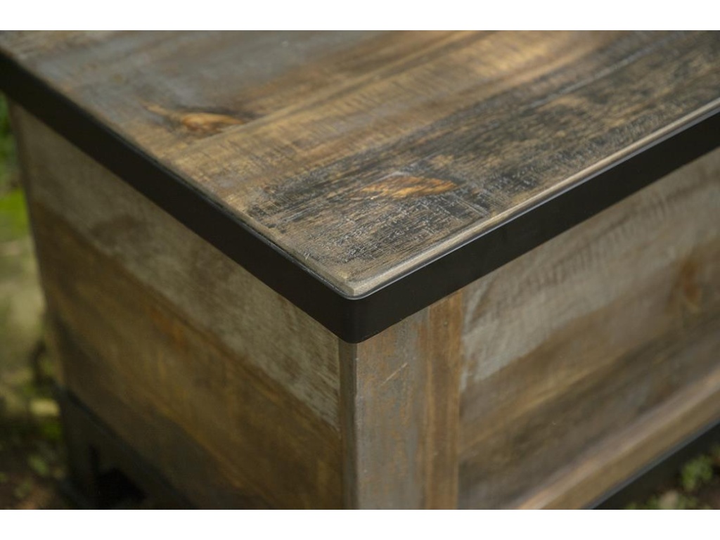 Bedroom Storage Trunk - image 3
