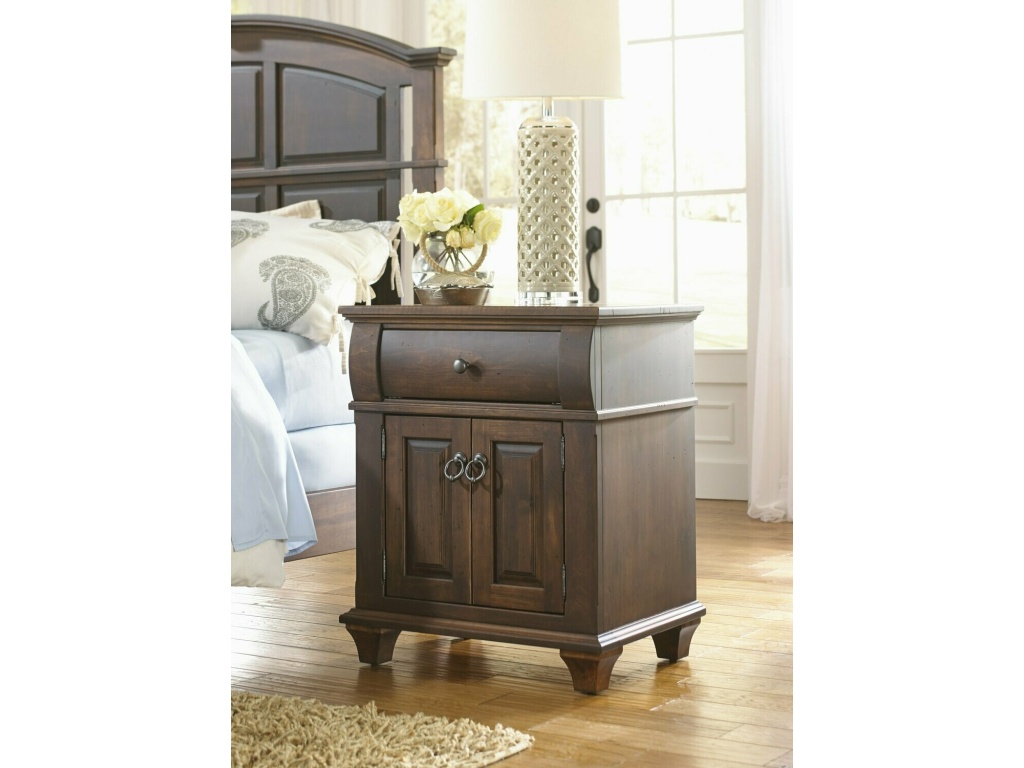 Yutzy Woodworking Reminisce 3 Drawer Nightstand, primary thumbnail