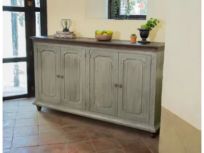 4 Doors Console