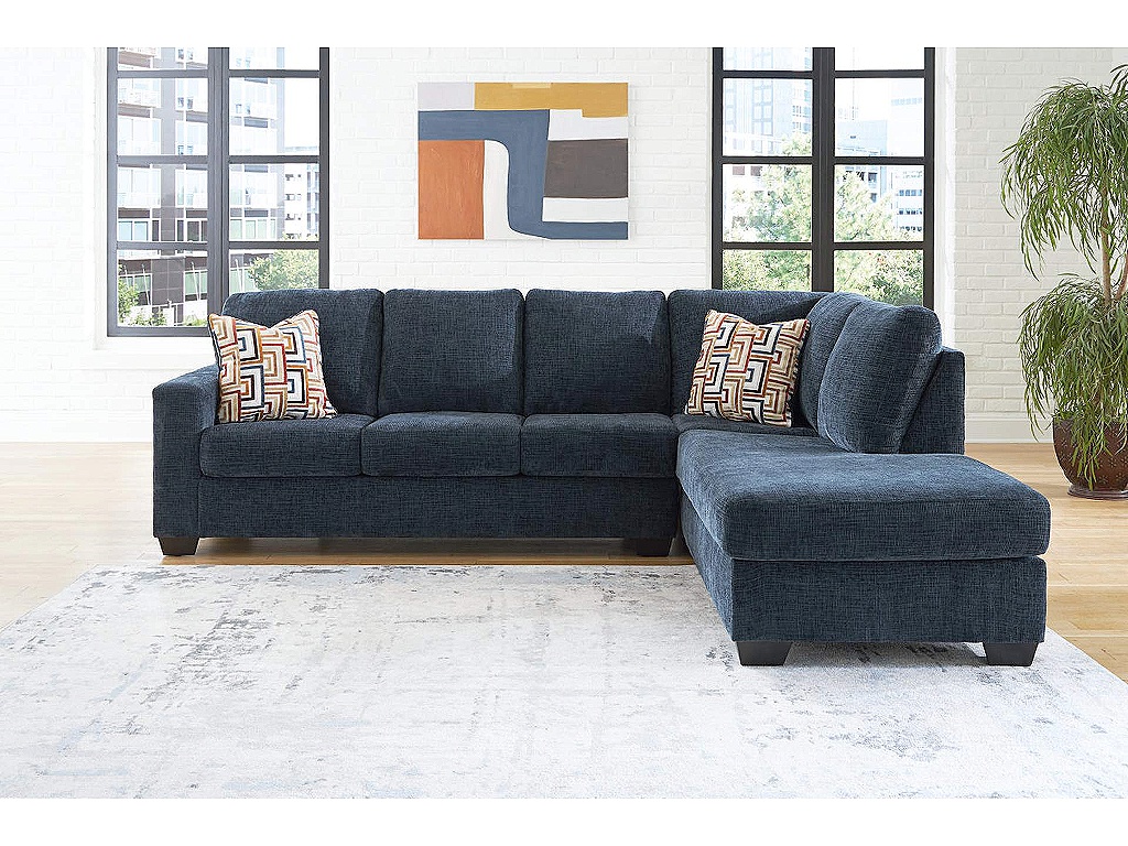 Aviemore 2-Piece Sectional with Chaise - image 4