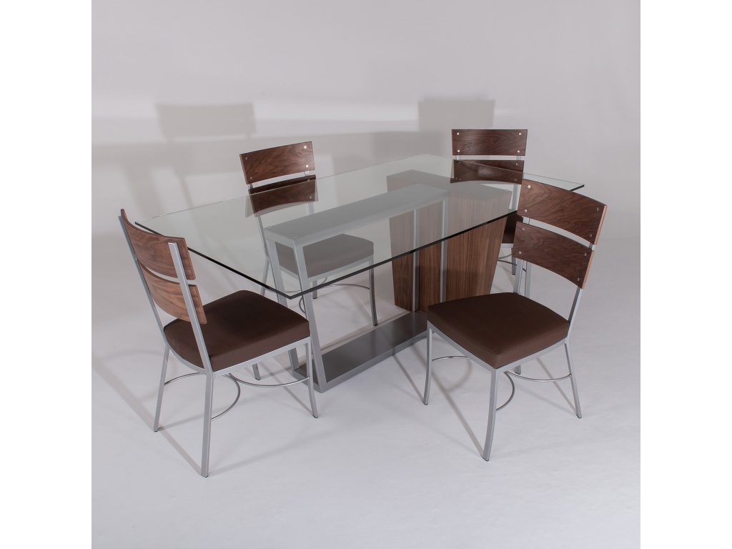 Johnston Casuals Furniture Brodie Dining Table and Maddie Chairs, alternate view 5