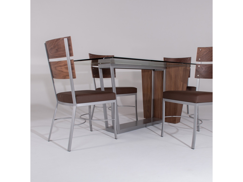 Johnston Casuals Furniture Brodie Dining Table and Maddie Chairs, alternate view 1