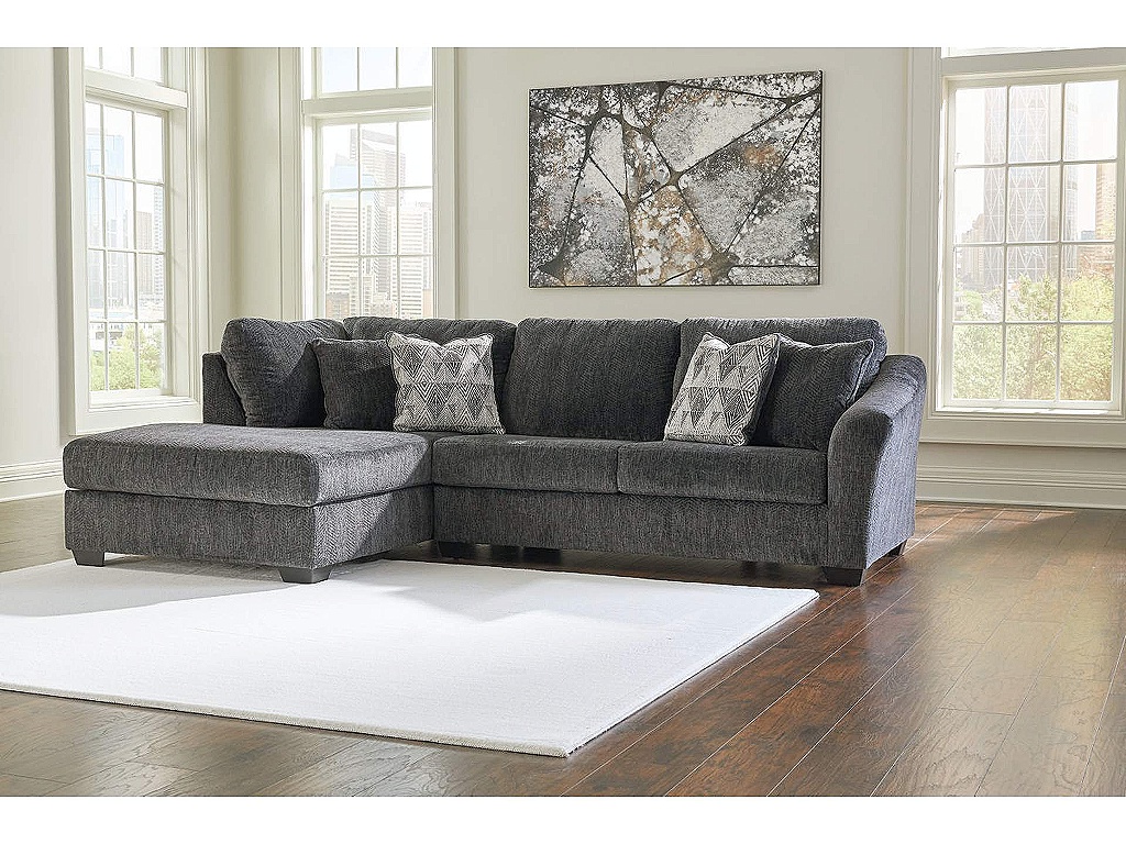 Biddeford 2-Piece Sectional with Chaise - image 1