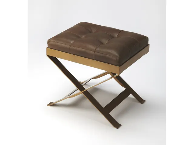 Rodrigo Stool