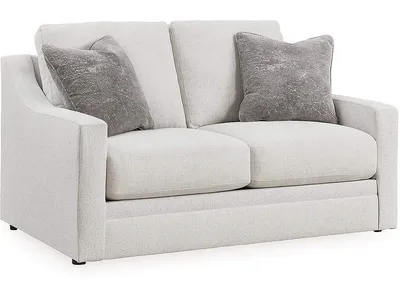 Maitelynn Loveseat