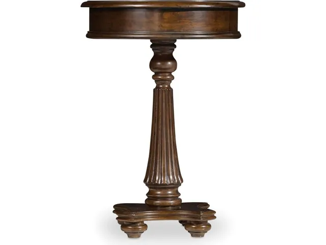 Leesburg Martini Table