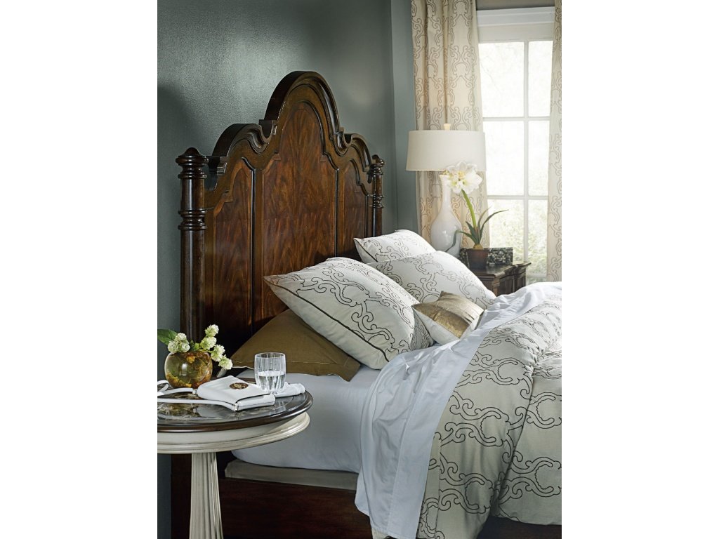 Leesburg King Poster Bed - image 2