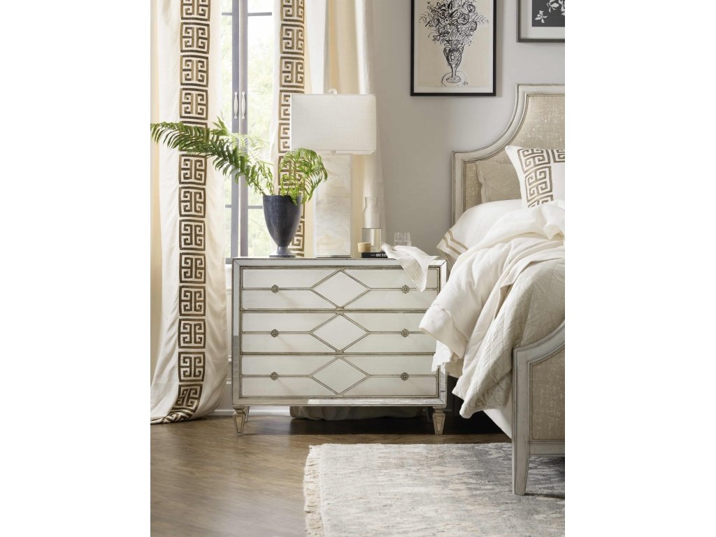 Sanctuary Queen of Diamonds Bachelorette Chest - image 5