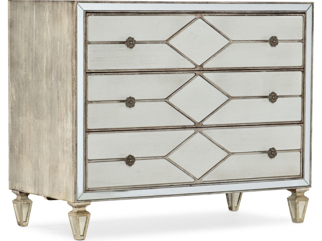 Sanctuary Queen of Diamonds Bachelorette Chest - main image