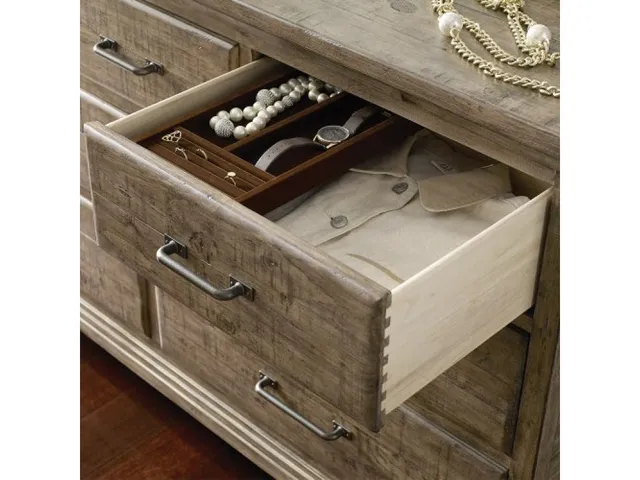 Plank Road Farmstead Dresser