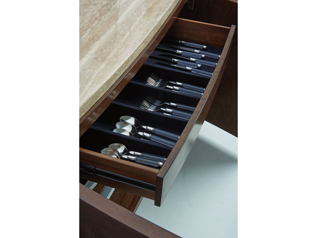 Mariposa Buffet - image 3