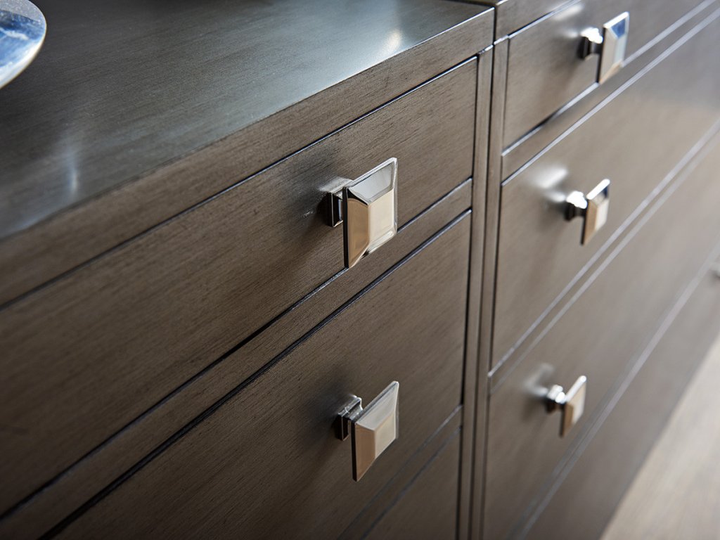 Cavalaire Bachelors Chest - image 3