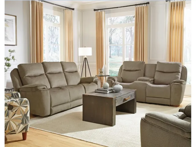 Double Reclining Loveseat with Console & Hidden Cupholders