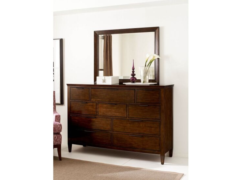 Luccia Bureau - image 1