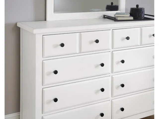 Dresser - 8 Drwr