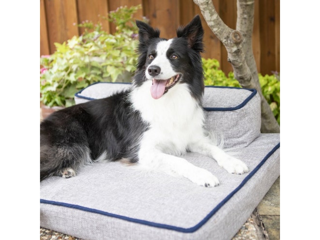 Beau Indoor/Outdoor Bed - image 8