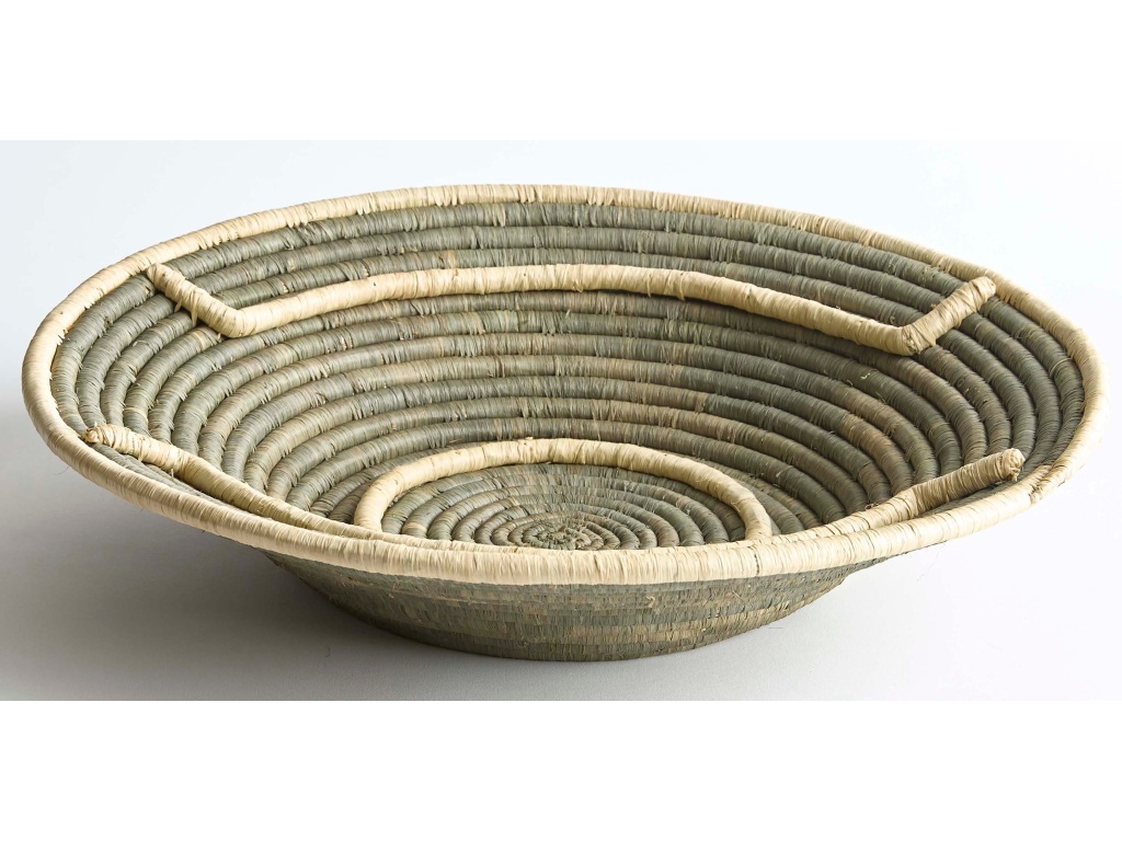 Embrace Wall Basket - image 4