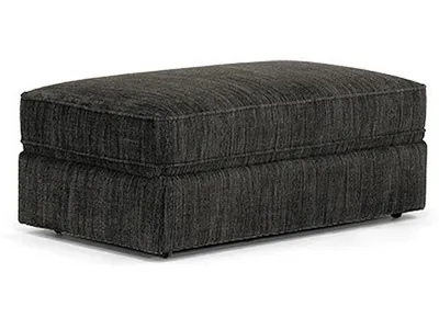 Rect. Cktl. Ottoman w/Welt