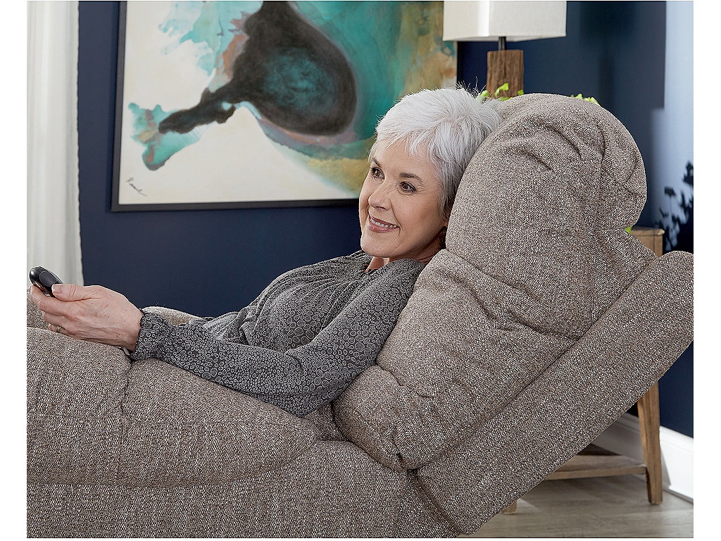 Brosmer Lift Recliner - image 3