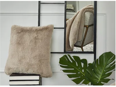 Gariland Pillow (Set of 4)