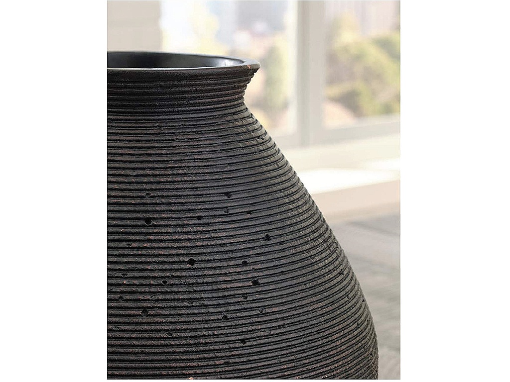 Hannela Vase - image 2
