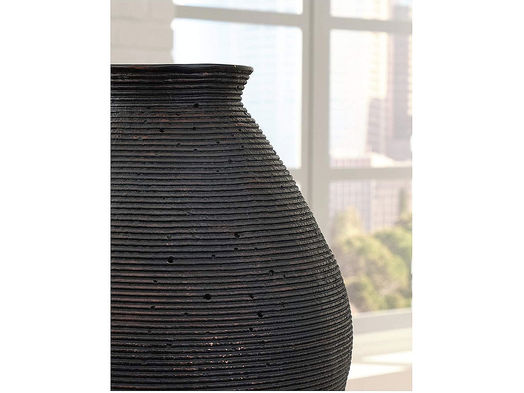Hannela Vase - image 2