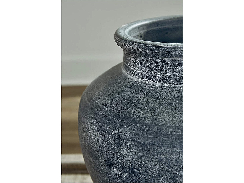 Meadie Vase - image 2