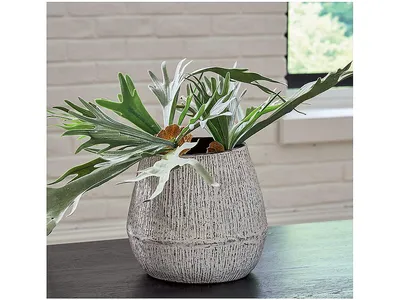 Claymount Vase - Alternative View