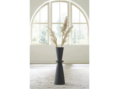 Collisten Vase - Alternative View