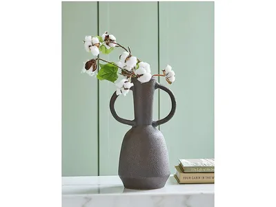 Aadeen Vase