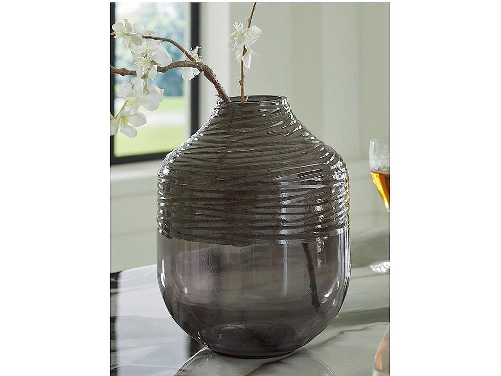 Harpwick Vase - image 1