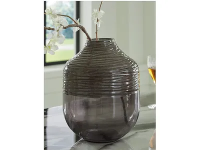 Harpwick Vase - Alternative View