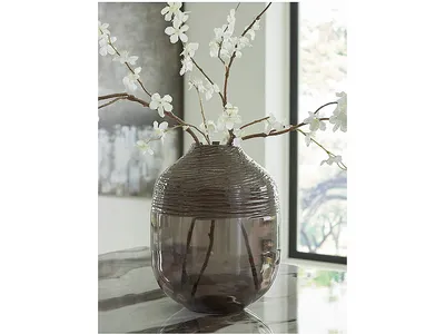 Harpwick Vase - Alternative View